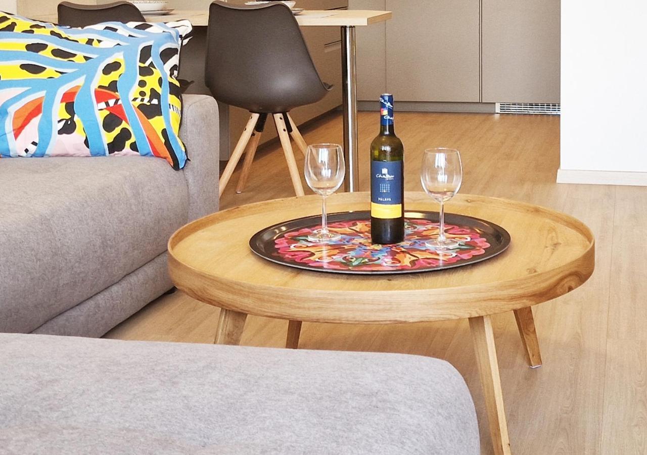 New Cozy 2 Room Pink Apartment Bratislava 058 Ngoại thất bức ảnh