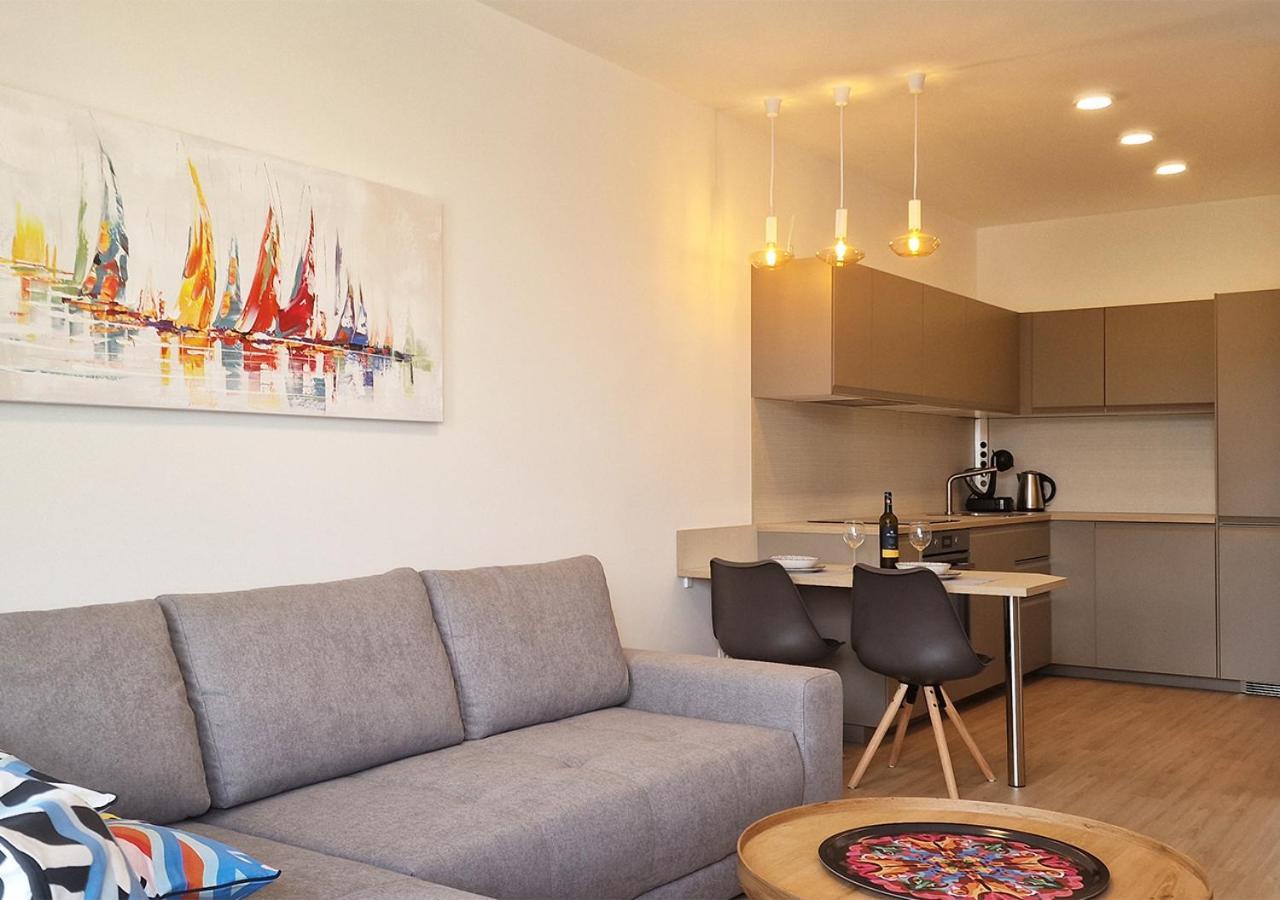 New Cozy 2 Room Pink Apartment Bratislava 058 Ngoại thất bức ảnh