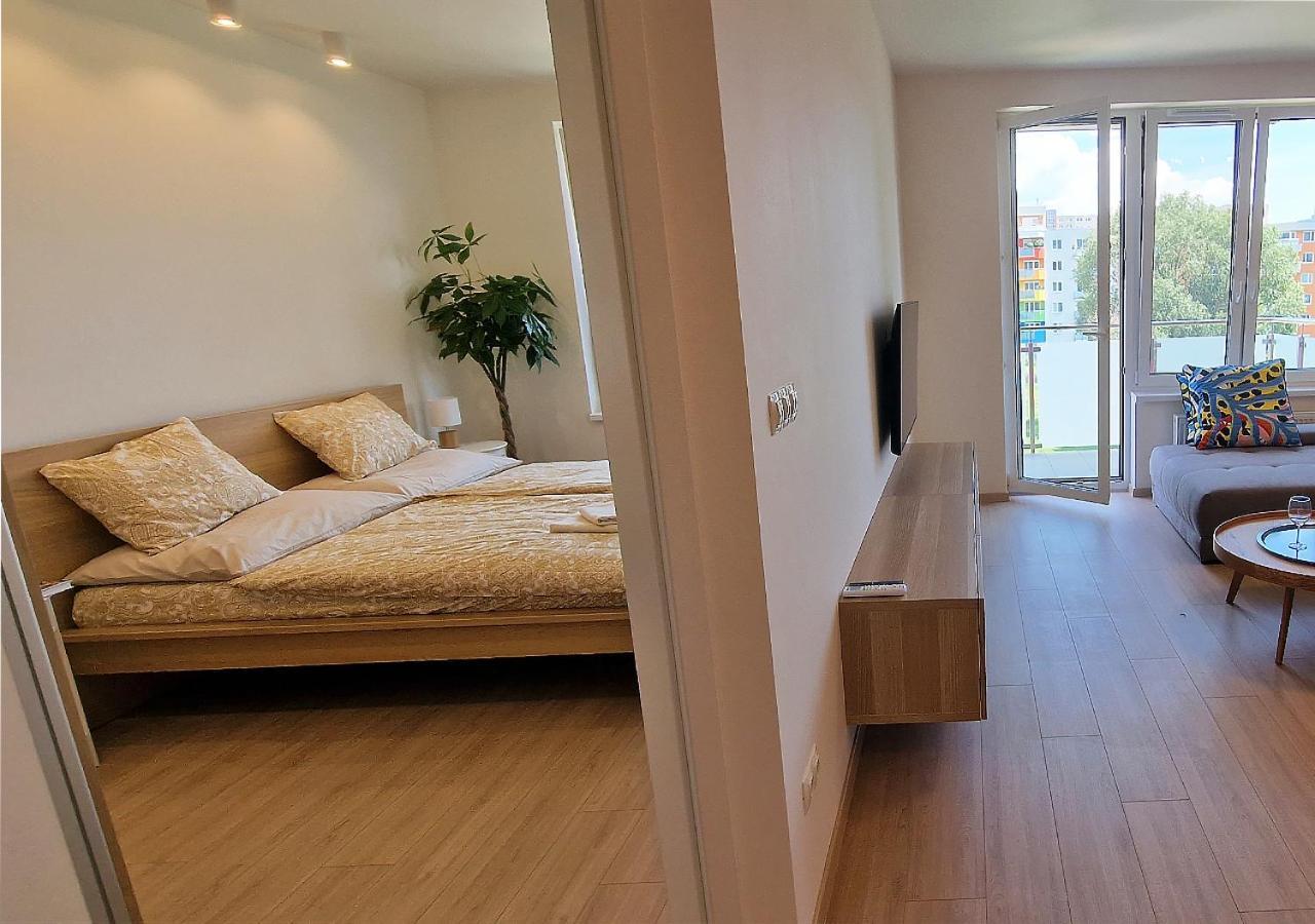 New Cozy 2 Room Pink Apartment Bratislava 058 Ngoại thất bức ảnh