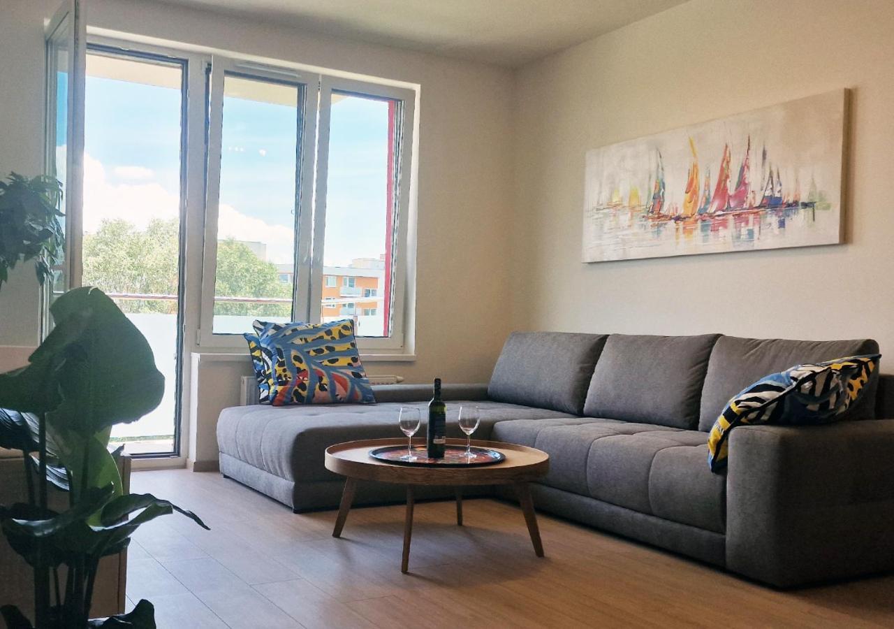 New Cozy 2 Room Pink Apartment Bratislava 058 Ngoại thất bức ảnh